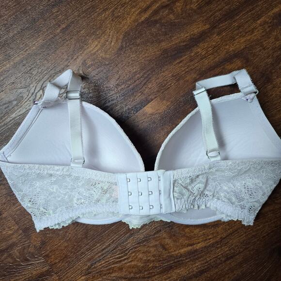 Victoria's Secret Dream Angels Purple Lilac Iridescent Lace Push Up Bra, 36DDD - Picture 4 of 6